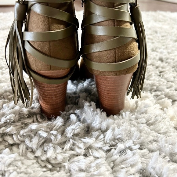 Marc Fisher Kadey Tassel Fringe Suede Ankle Boot sz 5 - Picture 4 of 6